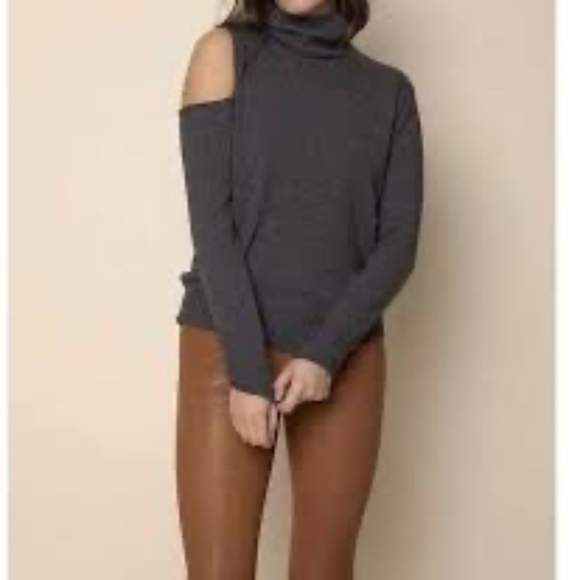 27 Miles Cashmere Sweater Sz S Malibu Devon Cold Shoulder Turtleneck Asymmetric - Picture 1 of 9